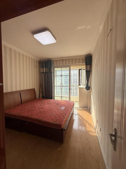 北京凤凰国际2室2厅95.99平高楼层/共28层