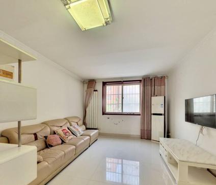 北京隆胜华庭3室2厅126.59平低楼层/共6层