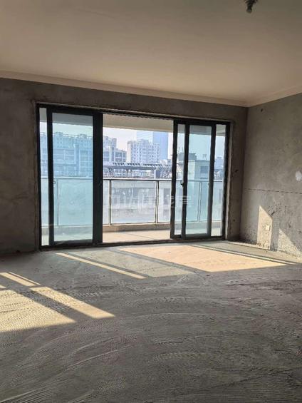 北京宝龙世家4室2厅139平中楼层/共18层