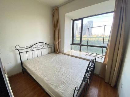 北京盛高大城(二期）1室1厅50平低楼层/共32层