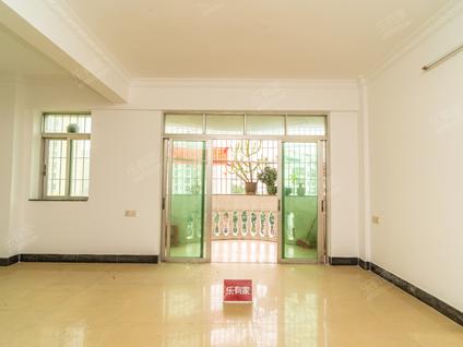 江门银泉花园(A区)4室2厅135.89平高楼层/共7层