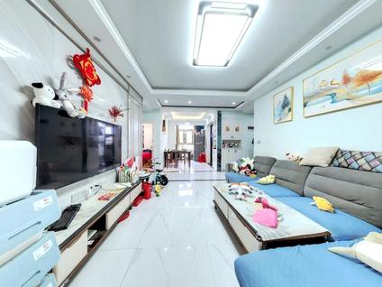 武汉汉江湾壹号3室1厅113平低楼层/共42层