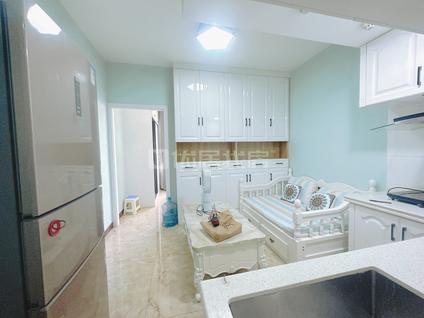 昆明金领时代1室1厅38平高楼层/共42层