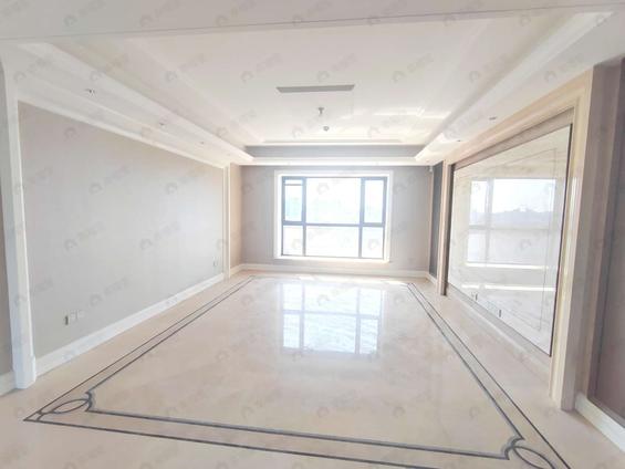 北京鲁能公馆3室2厅180.43平中楼层/共39层