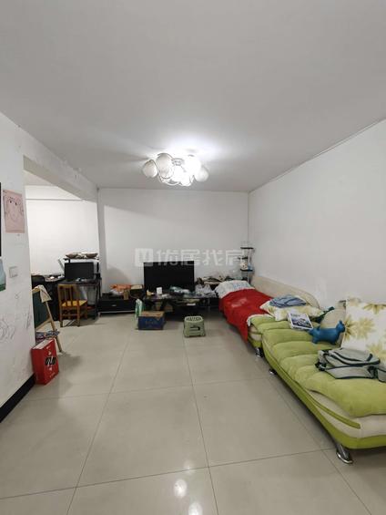 北京鑫苑2室2厅59平低楼层/共7层