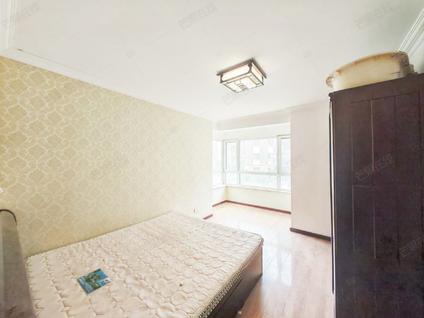 北京晨兴翰林水郡3室1厅102平中楼层/共5层