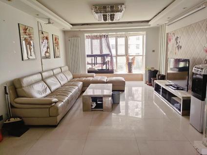 北京海宏一号B区3室2厅136平低楼层/共34层