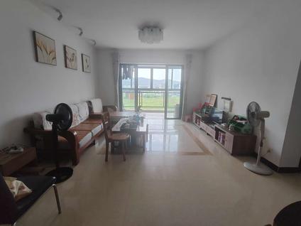 北京长盈花园3室2厅128平低楼层/共23层