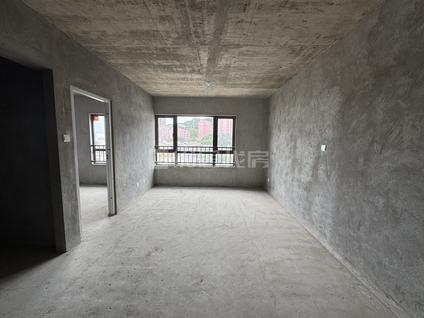 北京龙都春天2室2厅68.58平低楼层/共35层