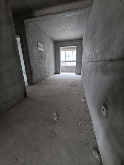 北京新永基教育城4室2厅143平低楼层/共17层