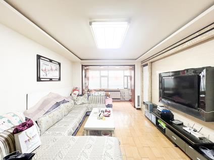 北京金运花园2室2厅129.9平低楼层/共8层