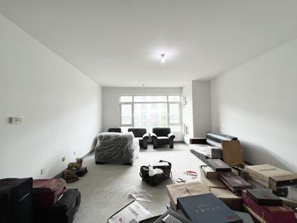 北京领秀翡翠山(A区)4室2厅185.71平中楼层/共6层