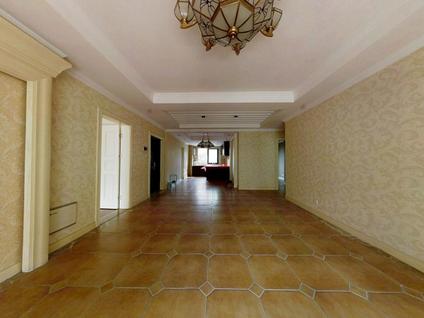 北京江佑铂庭3室2厅139.48平低楼层/共18层