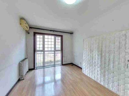 北京蓝海苑3室2厅138.21平低楼层/共11层