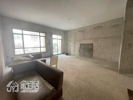 北京奕聪花园5室2厅234平低楼层/共1层