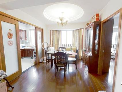 北京盛世华城3室2厅134平低楼层/共18层