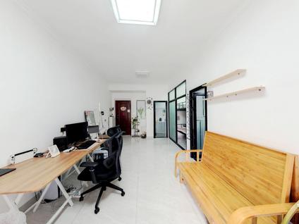 海口滨海新天地1室1厅48.27平中楼层/共17层