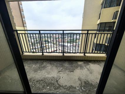 江门盛安时尚家4室2厅158平高楼层/共32层