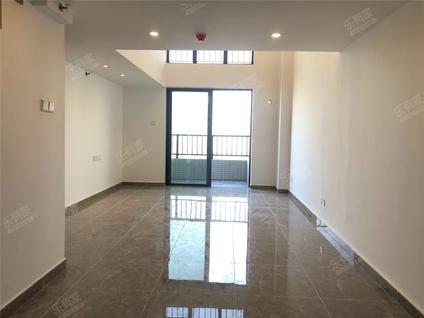 江门富力南湖壹品2室2厅55平高楼层/共20层