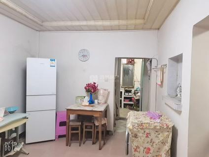 南昌上海路新村1室1厅39.63平低楼层/共4层