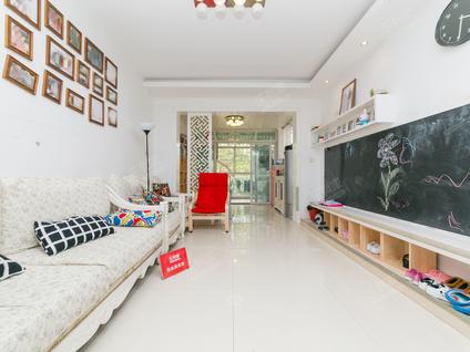 深圳香雅园3室2厅63.8平低楼层/共18层