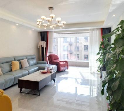 沈阳信达万科城4室2厅143平中楼层/共6层