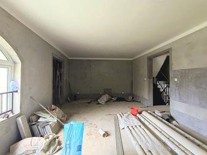 北京枫林天下4室2厅213.08平低楼层/共4层