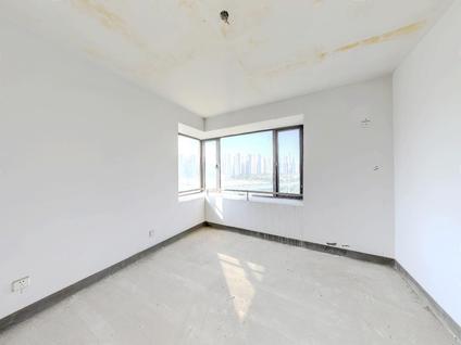 北京中驰湖滨4室2厅183.71平高楼层/共16层