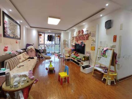 青岛盛华未来城3室2厅119.78平中楼层/共6层