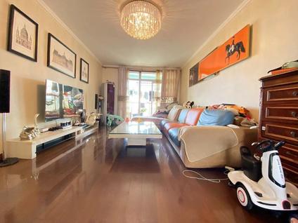 北京海信都市华彩3室2厅148.5平高楼层/共31层