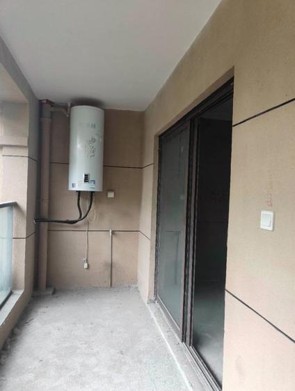 北京新城学府3室2厅128平低楼层/共9层