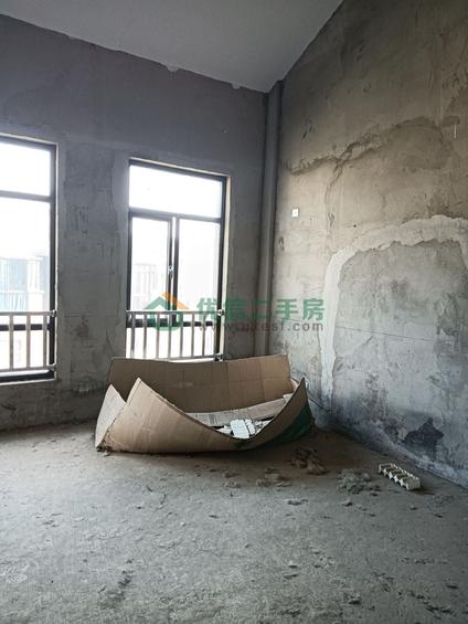 北京翡翠庄园5室2厅268平低楼层/共4层