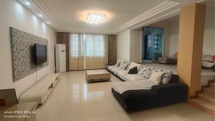 北京金城苑小区4室2厅150平中楼层/共8层