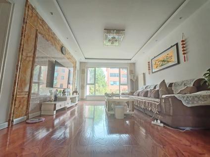 北京香榭苑小区3室2厅142.9平低楼层/共19层