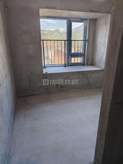 北京世茂两江城3室2厅110平高楼层/共35层