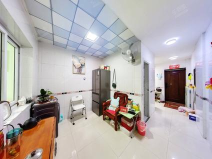 北京松泉公寓2室2厅70.19平低楼层/共8层