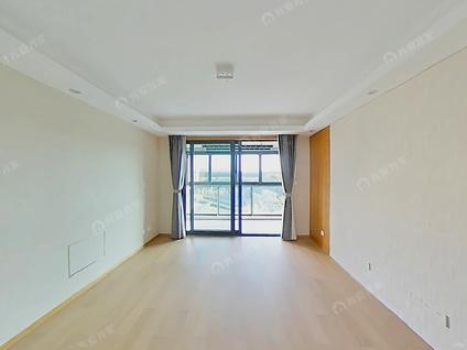 上海前滩(晶萃名邸)4室2厅140.7平低楼层/共16层