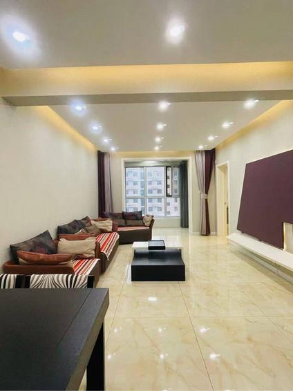 北京凤凰城(C区)2室2厅82平高楼层/共18层