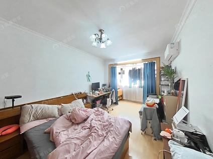 上海南泉小区1室0厅30.65平高楼层/共6层