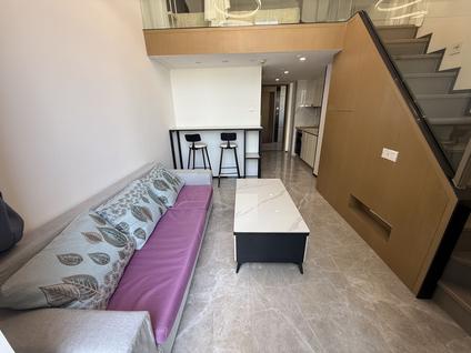 北京中海世纪荟1室1厅30平低楼层/共17层