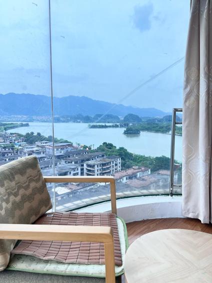 北京广百时代广场3室2厅144平高楼层/共18层