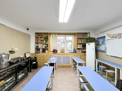 兰州康乐园小区3室2厅82平低楼层/共8层