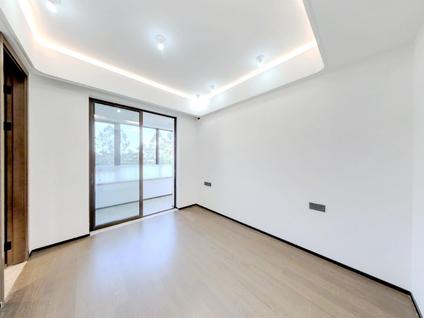 北京旭辉铂悦五缘湾上4室1厅210.65平低楼层/共26层