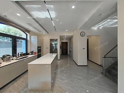 上海葛洲坝绿城玉兰花园(南区)7室3厅220.5平低楼层/共1层