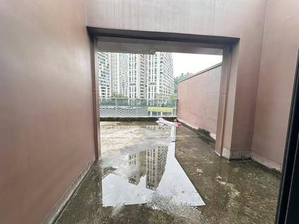 北京丽雅江宸4室3厅180平中楼层/共3层