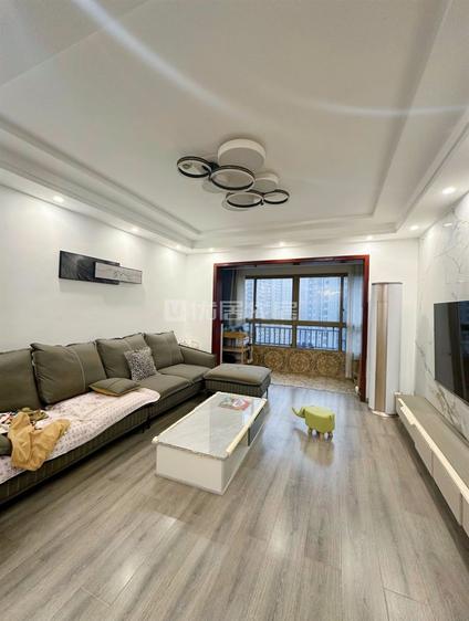 北京花果园(一期)3室2厅120.88平中楼层/共45层