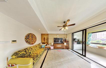 北京绿地悦澜湾2室2厅94平低楼层/共21层