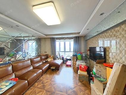 南京江南名府3室2厅131.68平低楼层/共10层