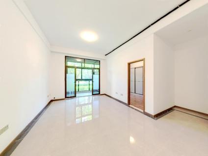 北京月河名邸4室2厅114.73平低楼层/共11层