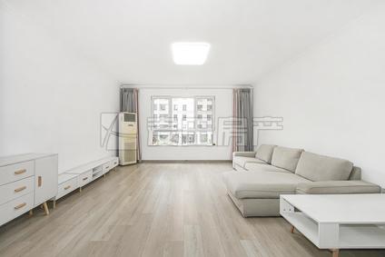 北京金泉家园3室2厅148平低楼层/共16层